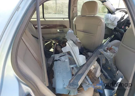 2010 Mercury Grand Marquis Ls (Fleet Only) from USA, damaged, VIN 2MEBM7FV9AX624969